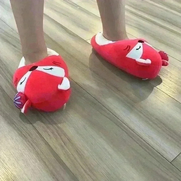 Squishmallows  slippers - Picture 6 of 7